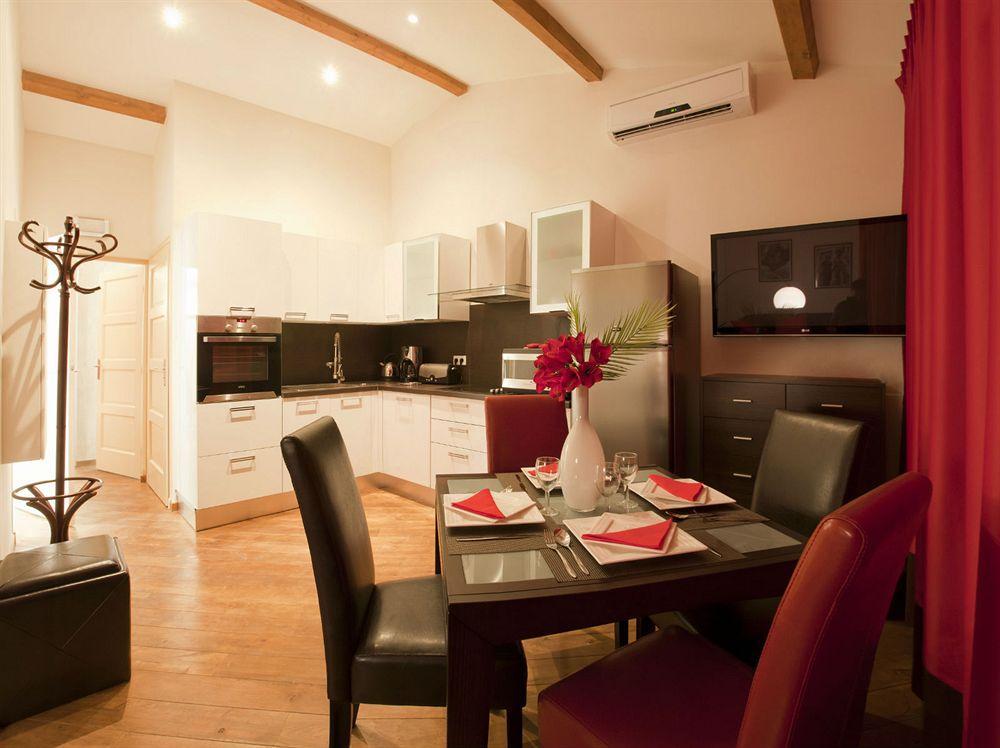 Le 7eme Art Aparthotel 4*